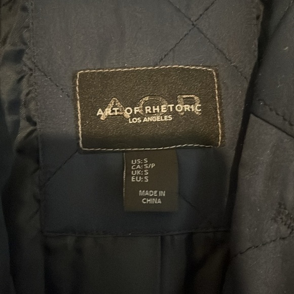 Art of Rhetoric navy blue quilted puff blazer, size small - Picture 5 of 9